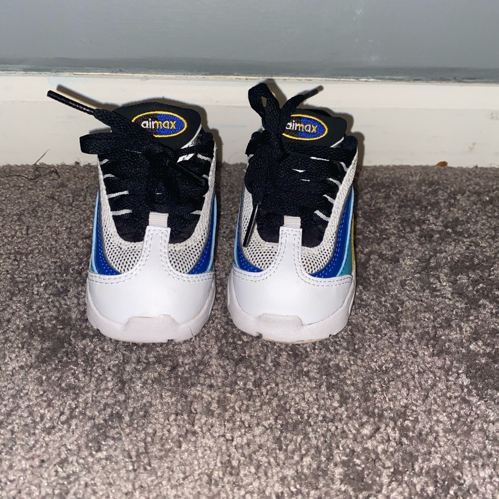 Airmax size 3